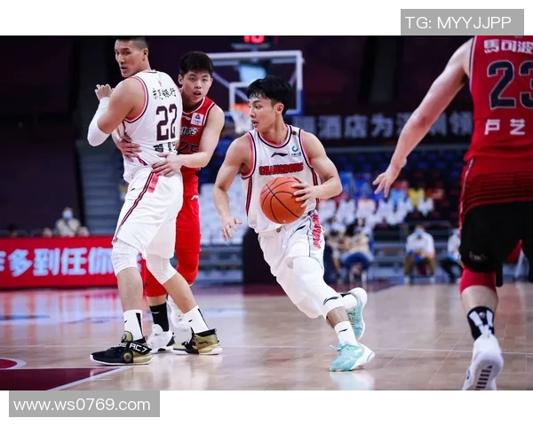 深圳网球队进攻战术解析与实战应用深度剖析