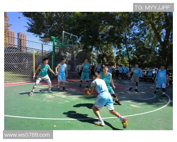 重庆篮球队总决赛精彩表现分析团队协作的重要性与未来发展方向