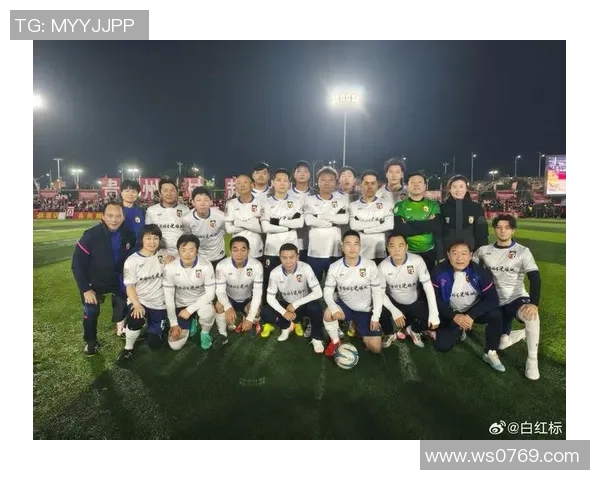 足球明星的收入揭秘：他们如何通过比赛代言和投资赚取巨额财富